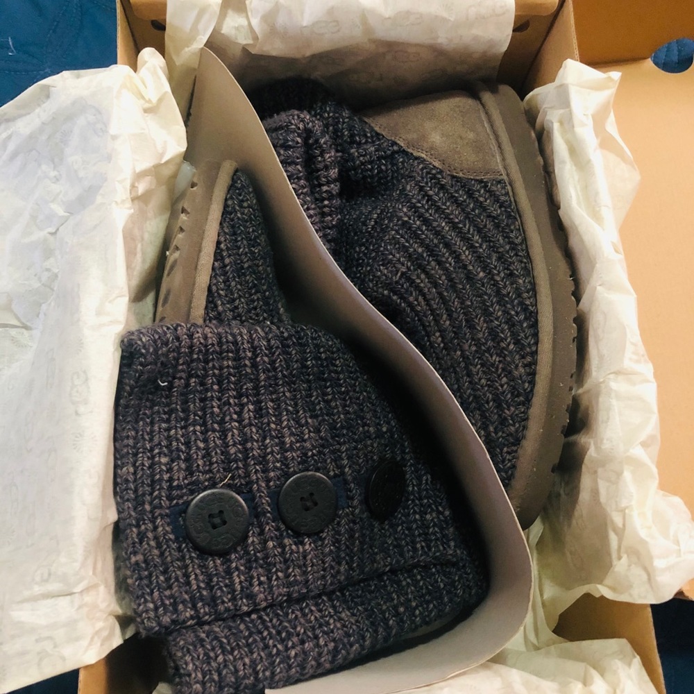 Ugg Bailey Button Boot 8 RARE
